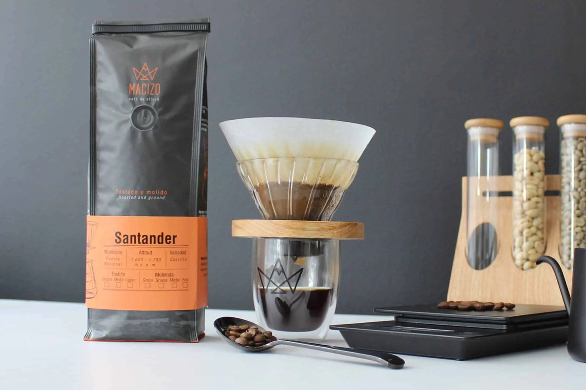 V60 01 Glass with Wooden Base + Spoon